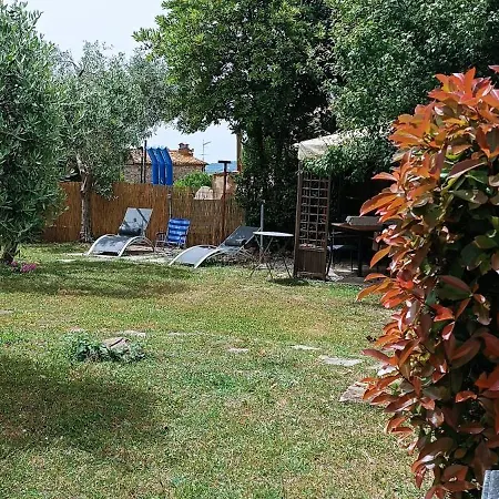 Casetta Di Ciccy & Moma Дом отдыха *