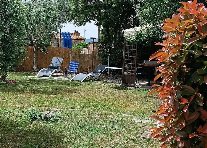 Casetta Di Ciccy & Moma Tatil Evi *